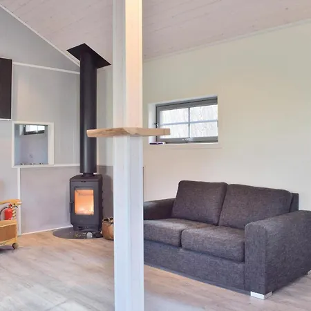 Semesterbostad Lovely In With Sauna